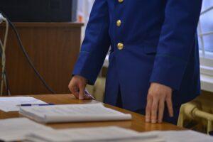суд отказал прокурору